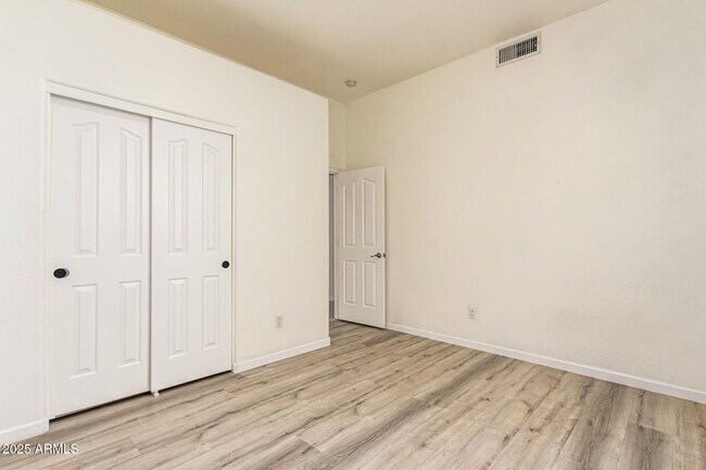 Building Photo - 13793 E Lupine Ave