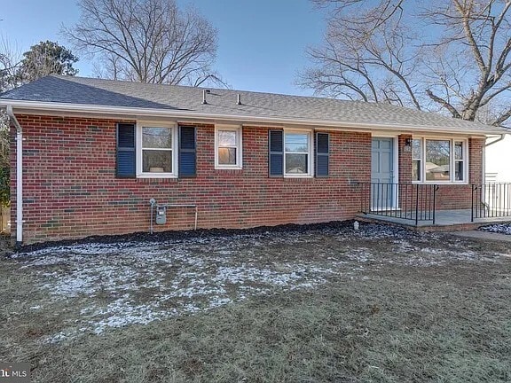 Building Photo - 302 Harris Rd