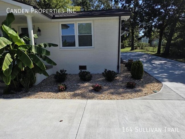 Building Photo - 164 Sullivan Trail