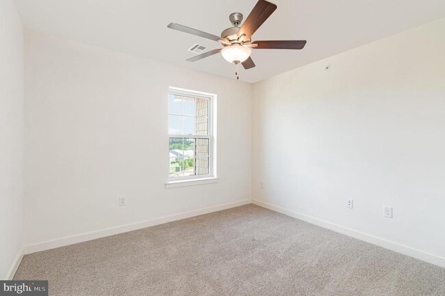 Building Photo - 1708 Fairmont Dr