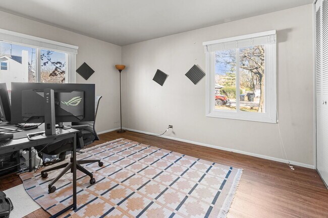 Building Photo - 5011-5013 Three Oaks Rd