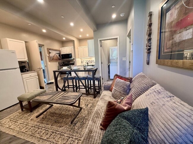 Building Photo - Hidden Gem – Remodeled 1 Bedroom in Monterey