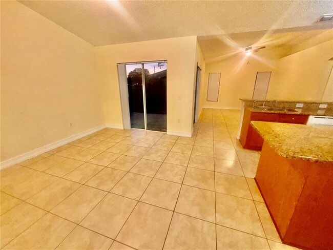 Building Photo - 909 Gateshead Ct