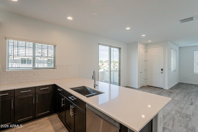 Building Photo - 4100 S Pinelake Way