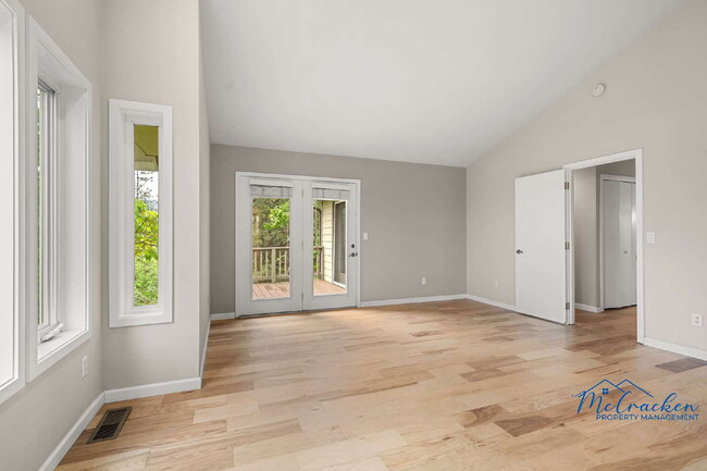 Building Photo - Stunning 3-Bedroom Home with Breathtaking ...