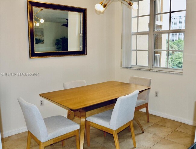 Building Photo - 19999 E Country Club Dr