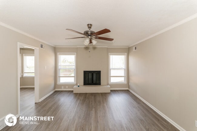 Building Photo - 5826 Pebble Beach Ave