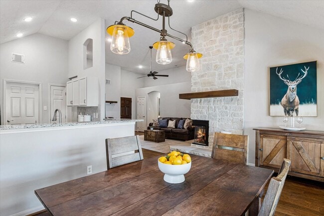 Building Photo - 5830 Whitwell Dr