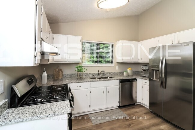Building Photo - 3947 Wood Path Dr