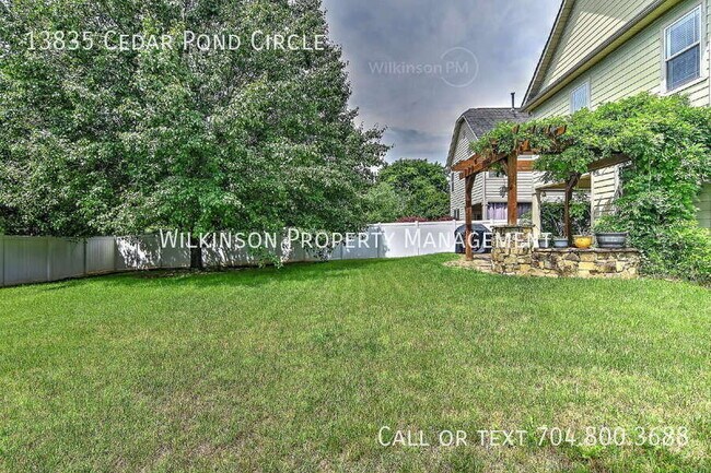 Building Photo - 13835 Cedar Pond Cir