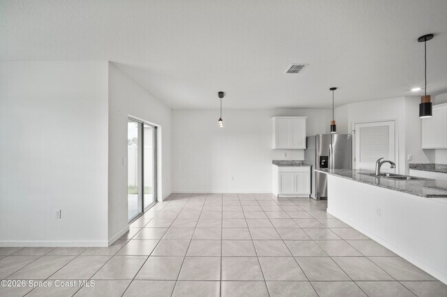 Building Photo - 1065 Dugan CIR SE
