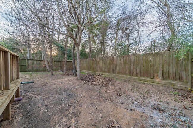 Building Photo - 990 Oak Glen Dr