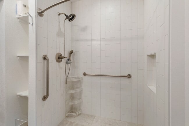 Building Photo - Newly Renovated Bothell Home Sitting on 1 Acre of Land!