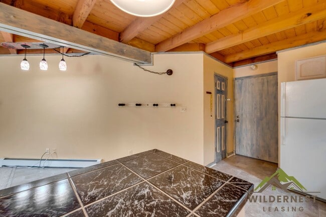 Building Photo - 4400 Lodge Pole Circle