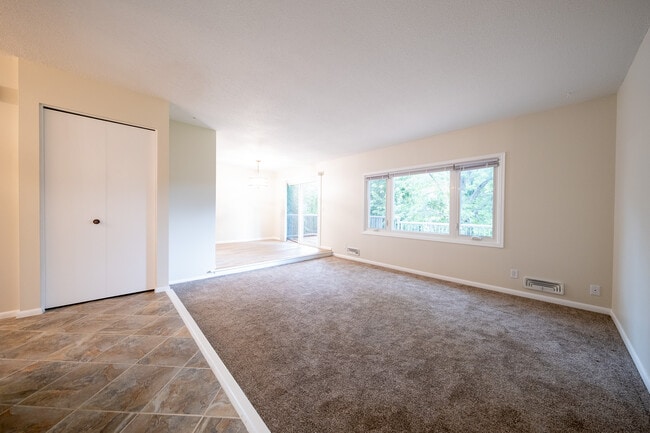 Building Photo - 14200 Elgin Ct