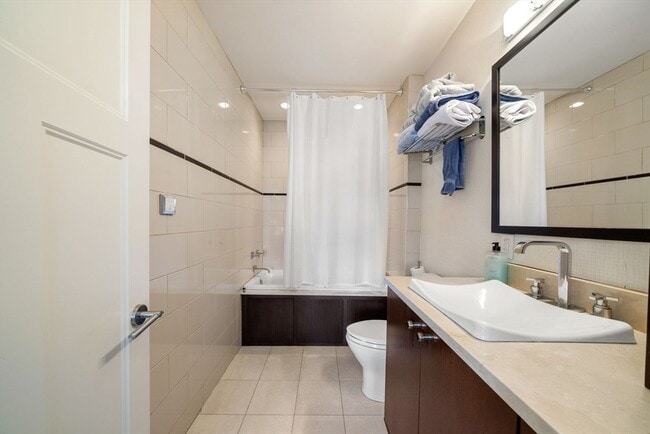 Building Photo - 410 Columbus Ave