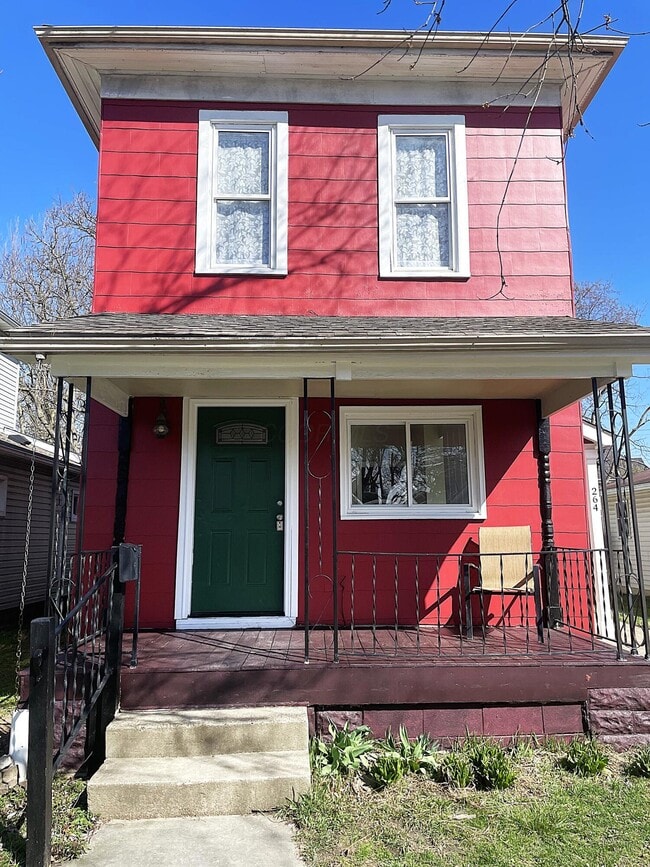 Building Photo - 264 W 8th St