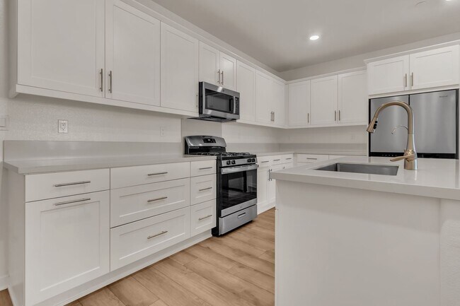 Building Photo - 16162 Juno Way