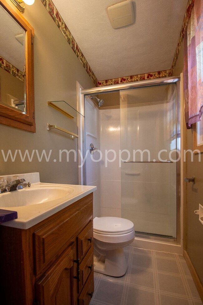 Building Photo - Great 3-Bedroom House on Westwood Lane