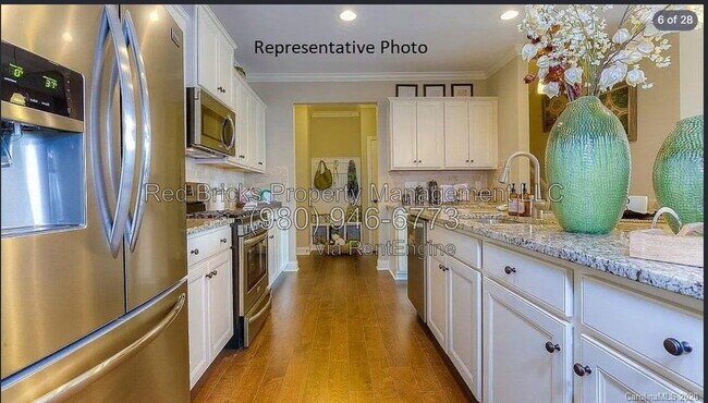 Building Photo - 3833 Fairlady Ln