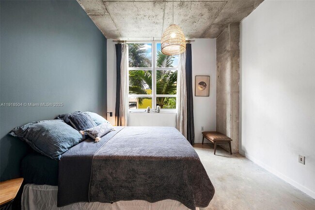 Building Photo - 2001 Biscayne Blvd