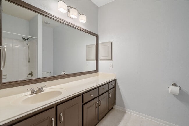 Building Photo - 30 Taupewood Pl