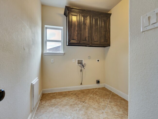 Building Photo - 2539 Grey Reef Dr