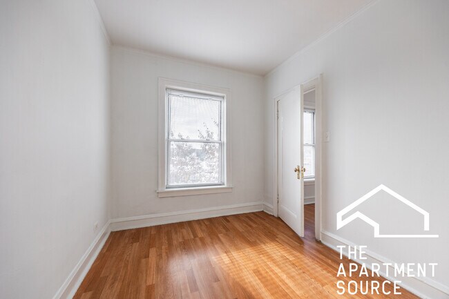 Building Photo - 3420 W Irving Park Rd