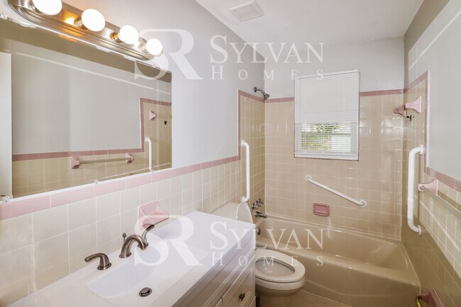 Building Photo - At Last, This Is What You Have Been Searching For!