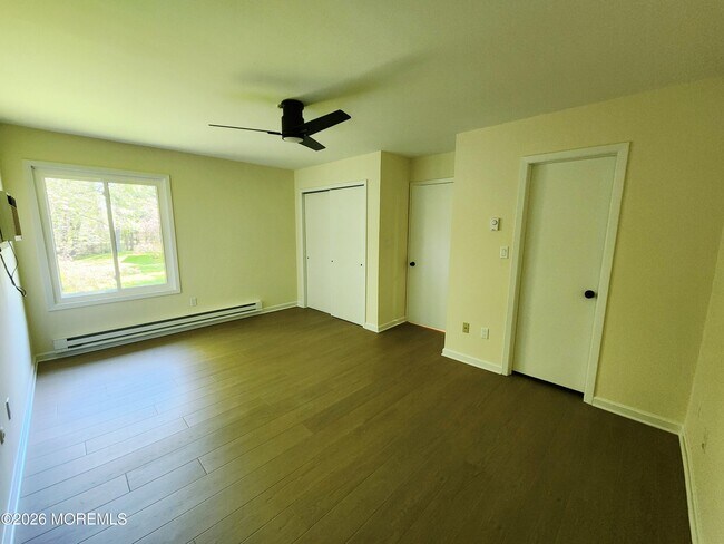 Building Photo - 26 Meadow Green Cir