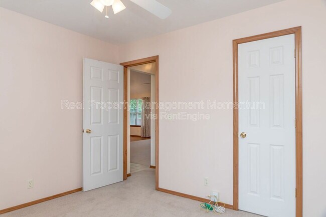 Building Photo - 3531 Leawood Ave