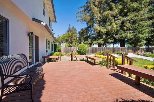 Building Photo - Desirable 3 Bedrooms, 2.5 Bathrooms, 2 Story North Napa Home with Vineyard Views in Springwood De...