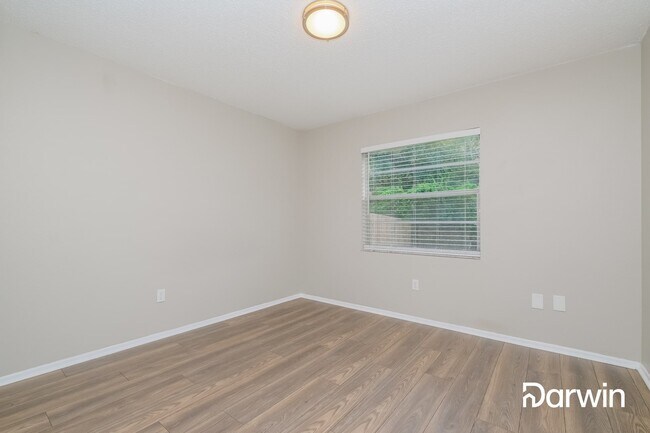 Building Photo - 4906 Oakshire Dr