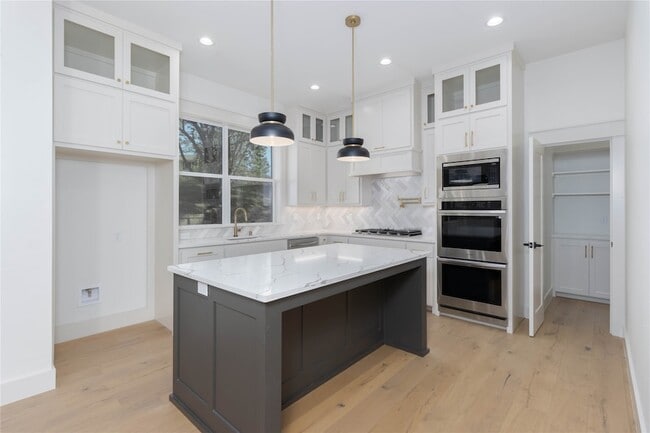 Building Photo - 3964 Hogan Dr