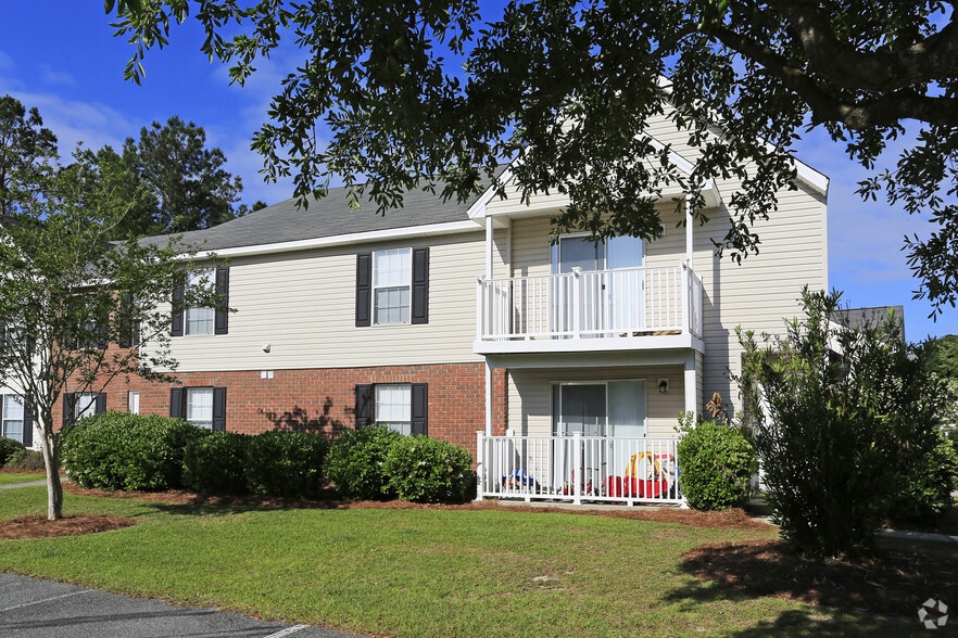 Building Photo - Fords Pointe Apartments and Townhomes