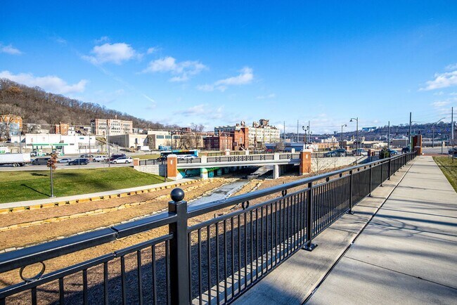 Building Photo - 1617 Westwood Ave