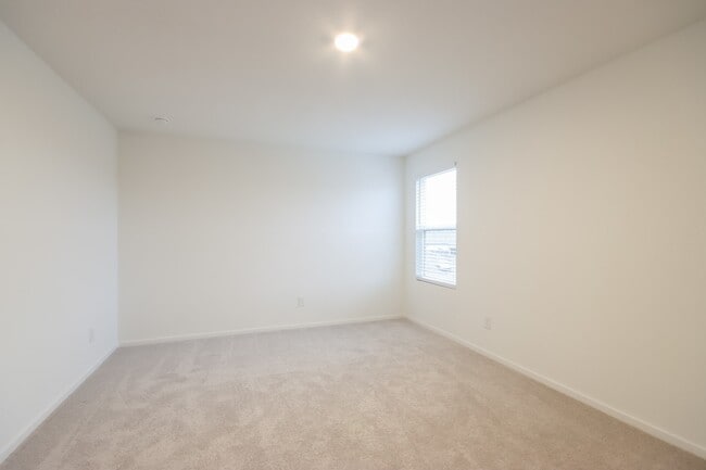 Building Photo - 31428 Moore Rd