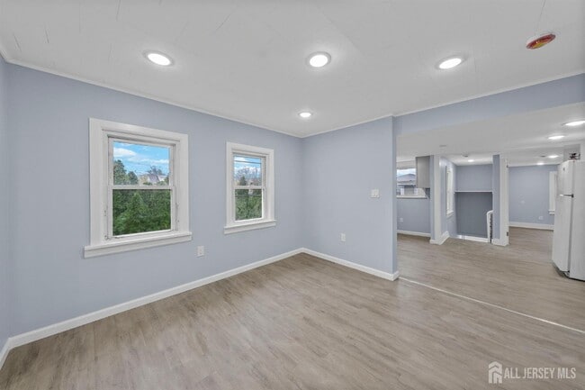 Building Photo - 6 1st Ave