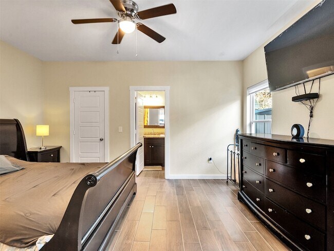 Building Photo - 16984 W Juneau St