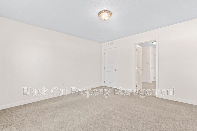 Building Photo - 10604 W New Berlin Dr