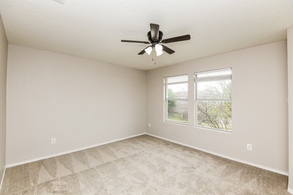 Building Photo - 4329 Meadowknoll Dr