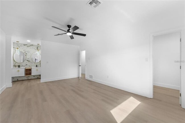 Building Photo - 607 Dunblane Dr