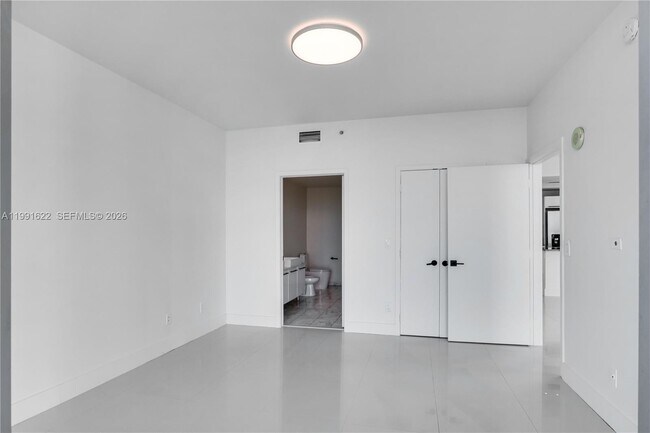 Building Photo - 888 Biscayne Blvd