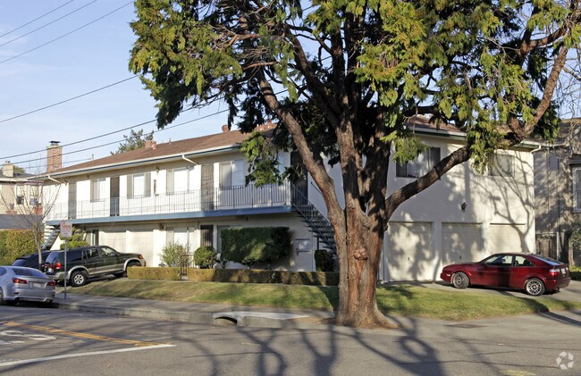 Building Photo - 1401 Central Ave