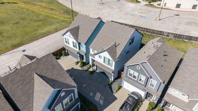 Building Photo - 968 Ford Pines Ln