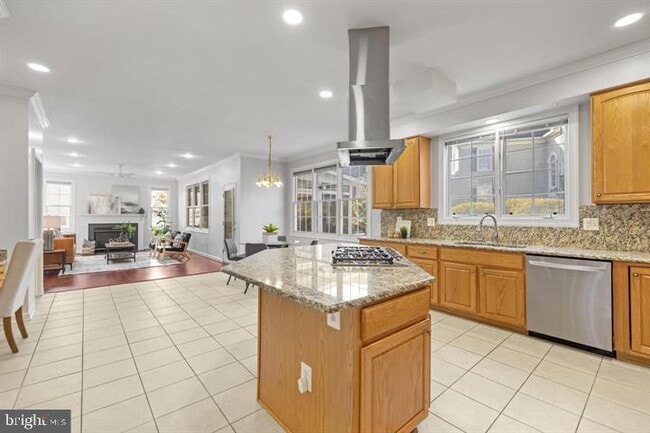 Building Photo - 18953 Longhouse Pl