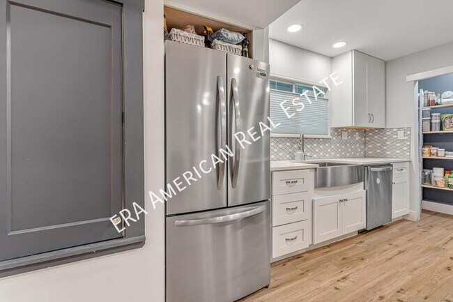 Building Photo - 2037 Lewis Turner Blvd