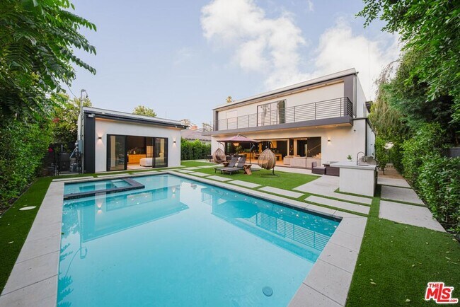 Building Photo - 5141 Varna Ave