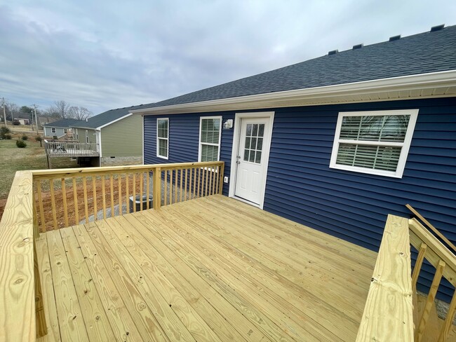 Back Patio - 109 Hudson Ln