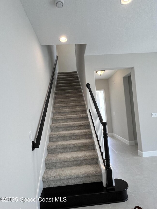 Building Photo - 7869 Allure Dr